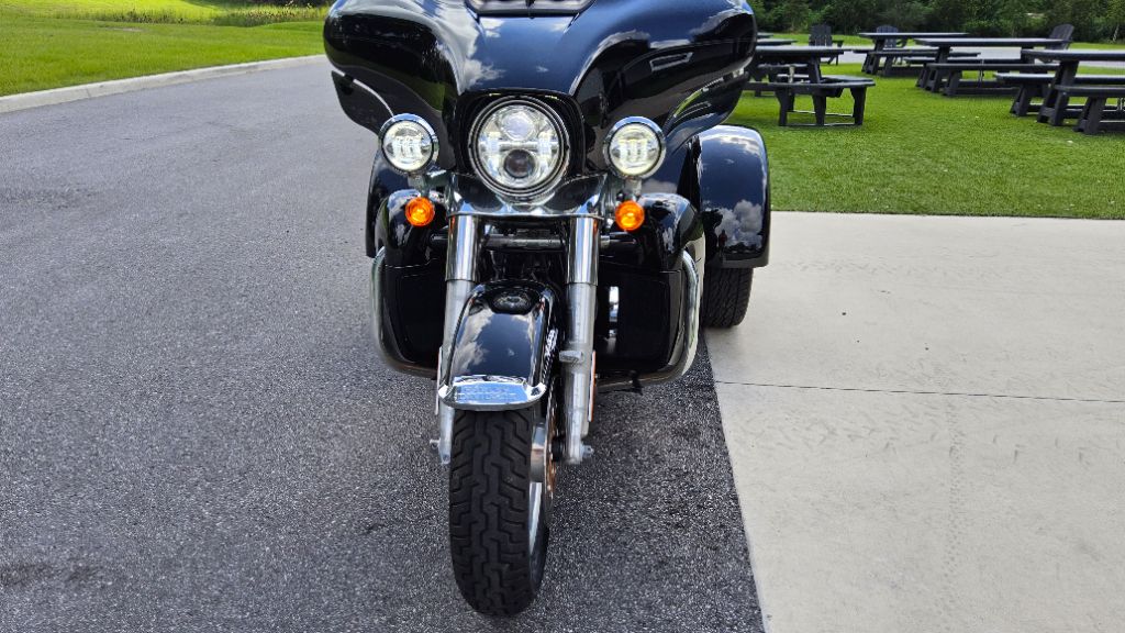 2020 Harley-davidson Tri Glide Ultra - $26,999