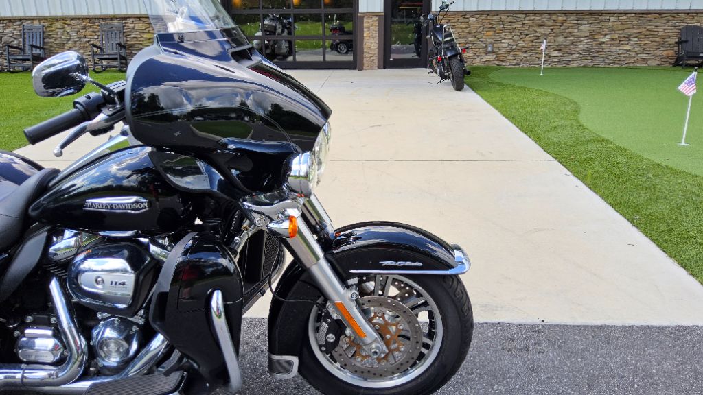 2020 Harley-davidson Tri Glide Ultra - $26,999