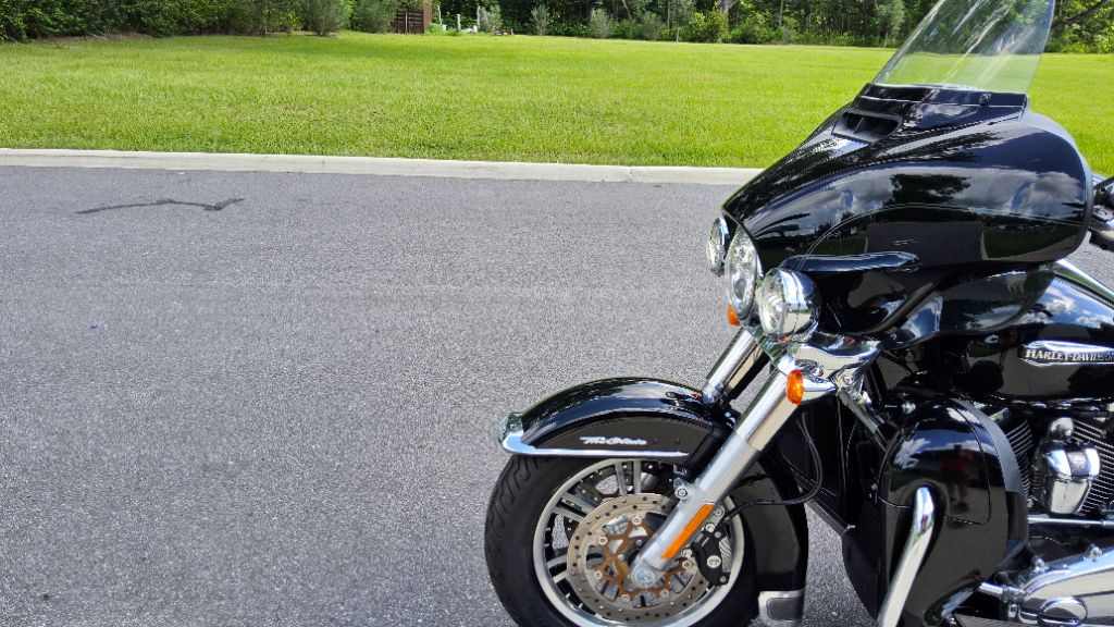 2020 Harley-davidson Tri Glide Ultra - $26,999
