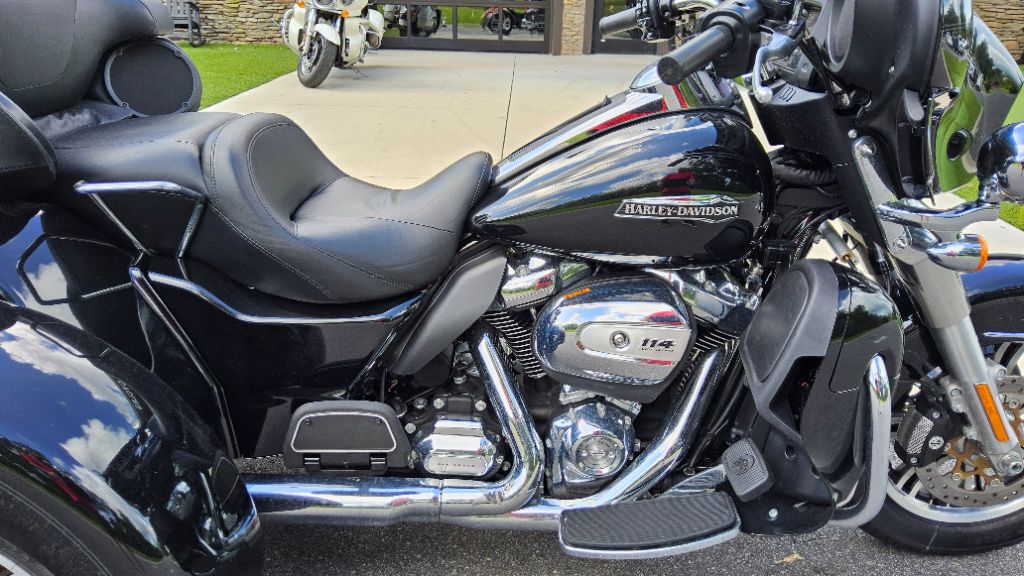 2020 Harley-davidson Tri Glide Ultra - $26,999