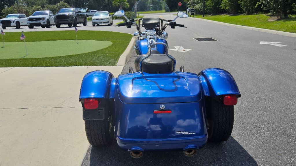 2015 Harley-davidson Freewheeler - $17,995