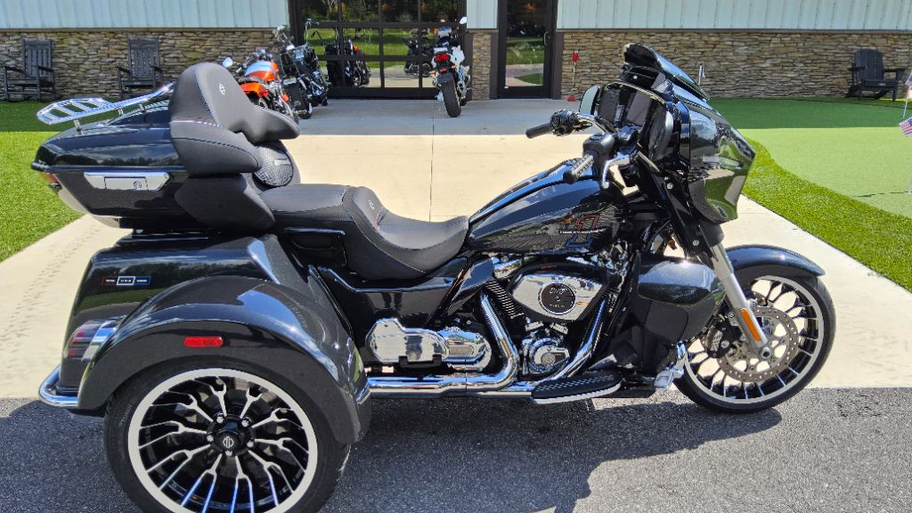 2026 Harley-davidson Street Glide - $43,900