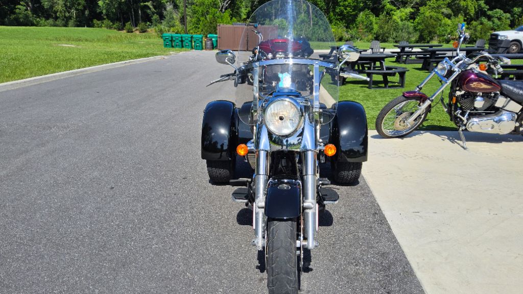 2017 Harley Davidson Freewheeler - $19,995