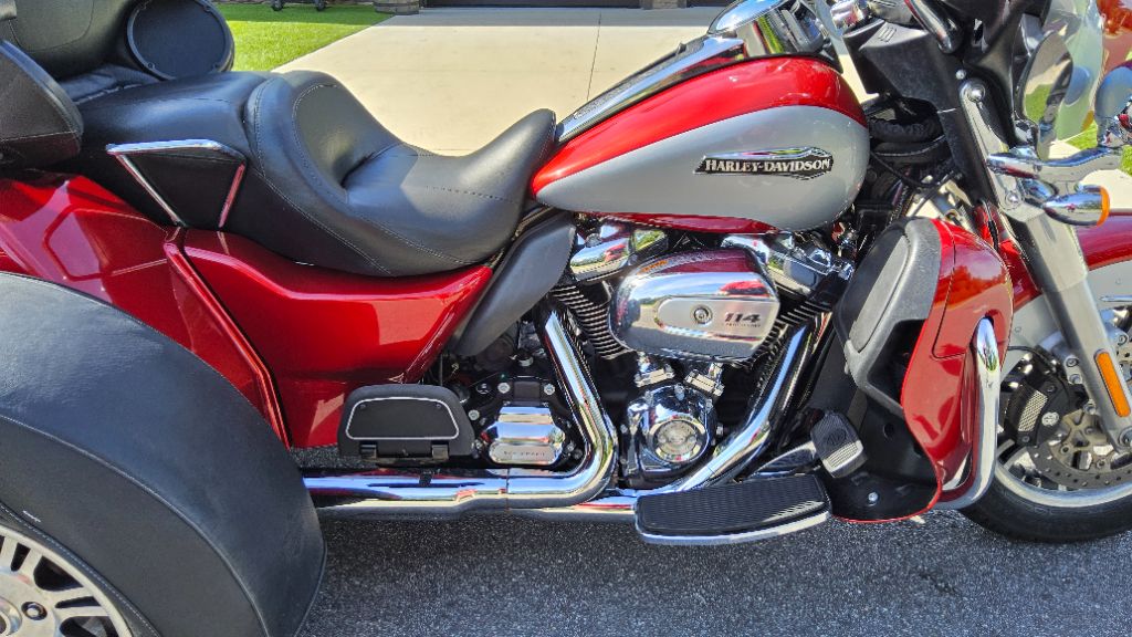 2019 Harley-davidson Tri Glide Ultra - $23,995