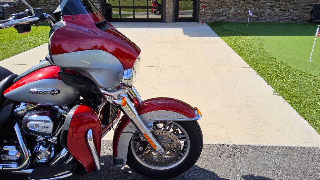 2019 Harley-davidson Tri Glide Ultra - $23,995