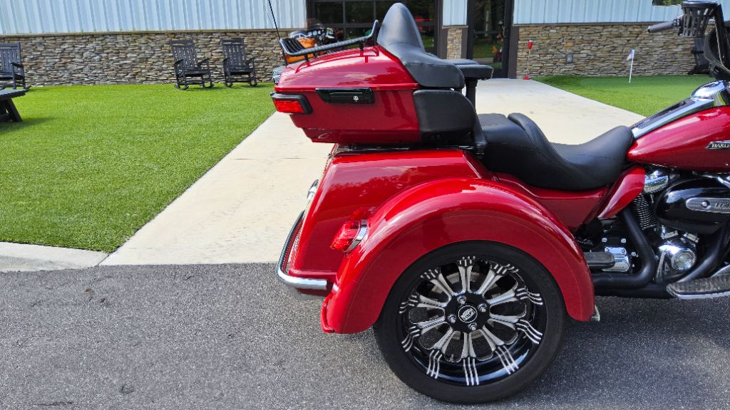 2021 Harley-davidson Tri Glide Ultra - $33,900