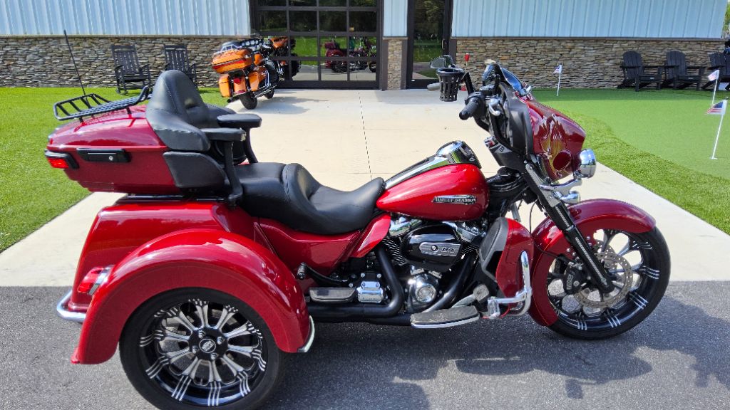 2021 Harley-davidson Tri Glide Ultra - $33,900