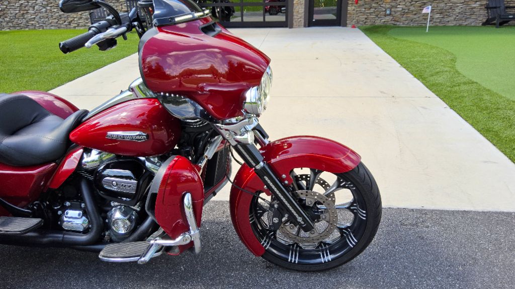 2021 Harley-davidson Tri Glide Ultra - $33,900