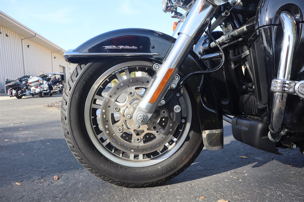 2021 Harley-Davidson Tri Glide  photo