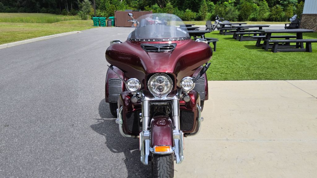 2019 Harley-davidson Tri Glide Ultra - $26,999