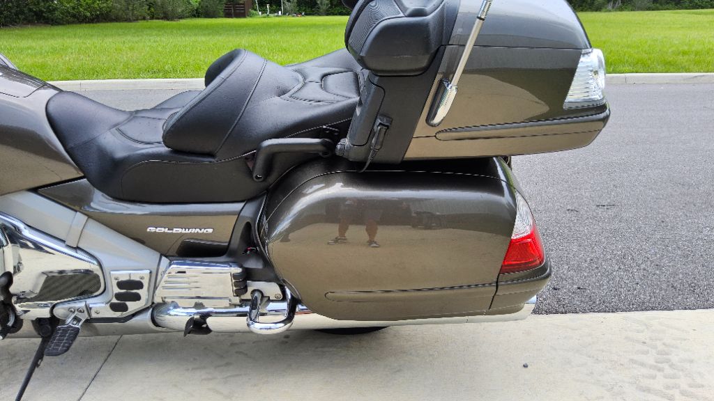 2010 Honda Gold Wing - $10,500