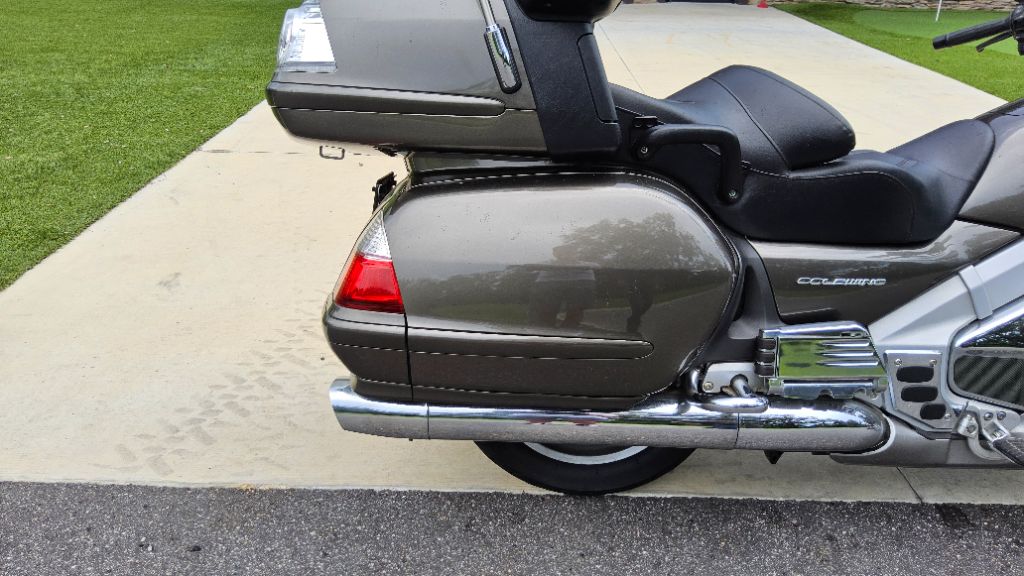 2010 Honda Gold Wing - $10,500