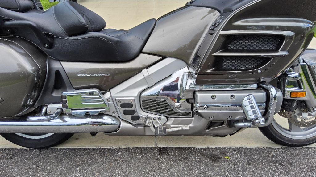 2010 Honda Gold Wing - $10,500
