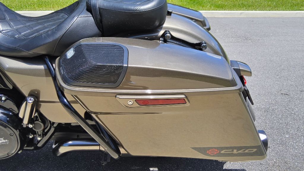 2021 Harley-davidson Cvo Road Glide - $29,500