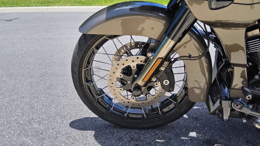 2021 Harley-davidson Cvo Road Glide - $29,500