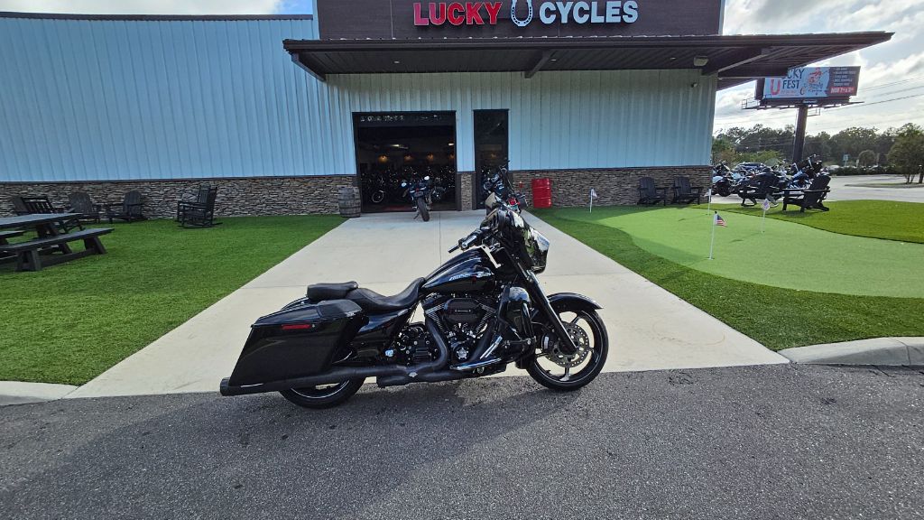 2016 Harley-davidson Cvo Street Glide - $15,900