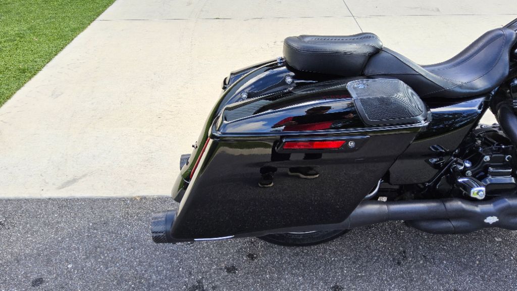 2016 Harley-davidson Cvo Street Glide - $15,900