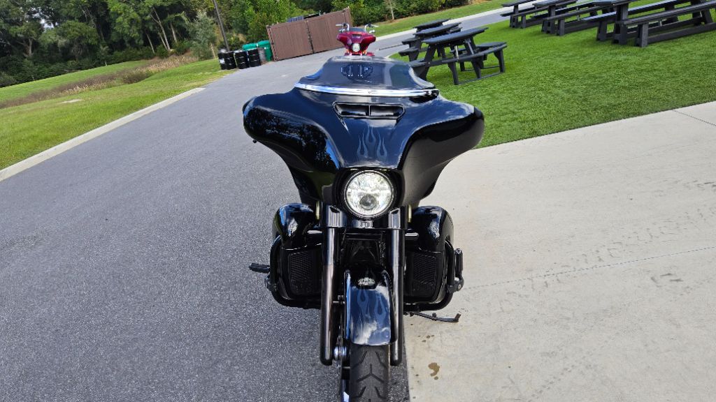2016 Harley-davidson Cvo Street Glide - $15,900