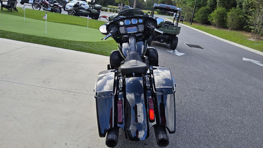 2016 Harley-davidson Cvo Street Glide - $15,900