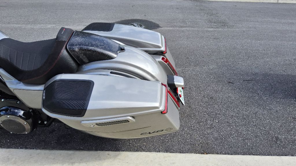 2023 Harley-davidson Cvo Street Glide - $29,995