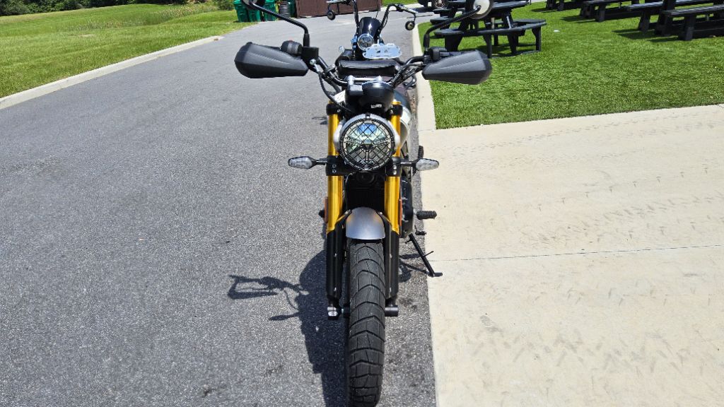 2025 Triumph Scrambler 400 X - $5,495