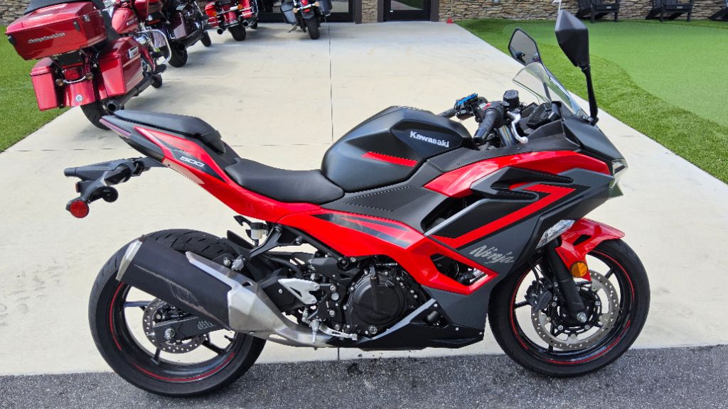 2025 Kawasaki Ninja 500 - $5,750