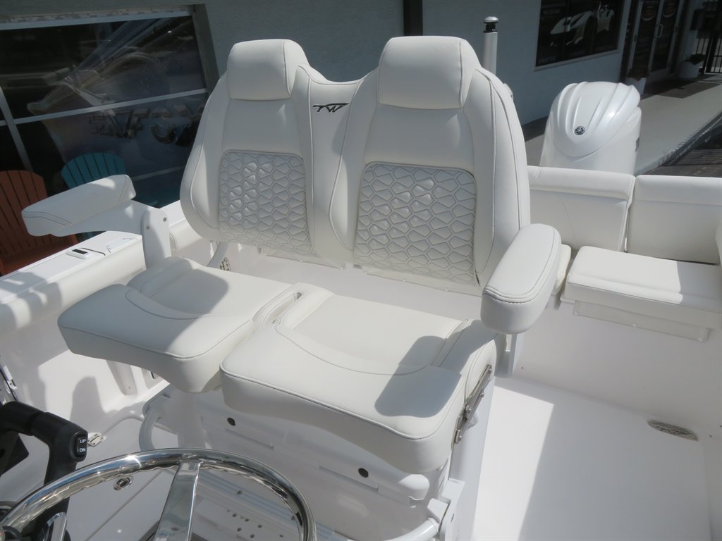 2027 TIDEWATER 256 LXF - $159,693