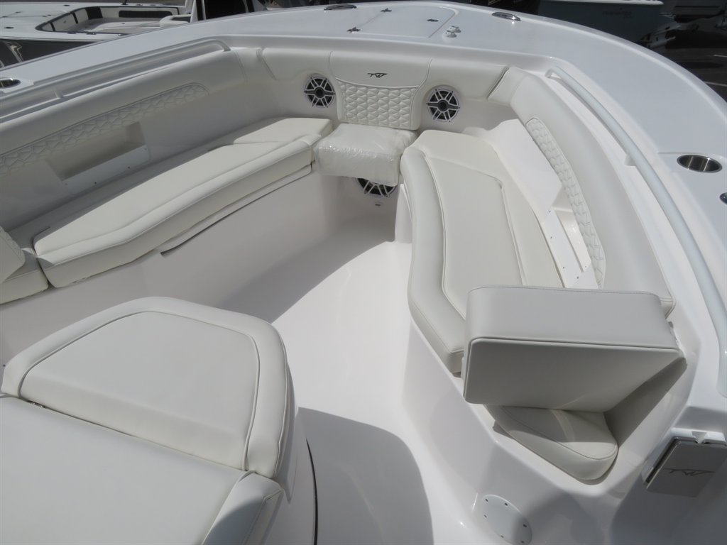 2027 TIDEWATER 256 LXF - $159,693