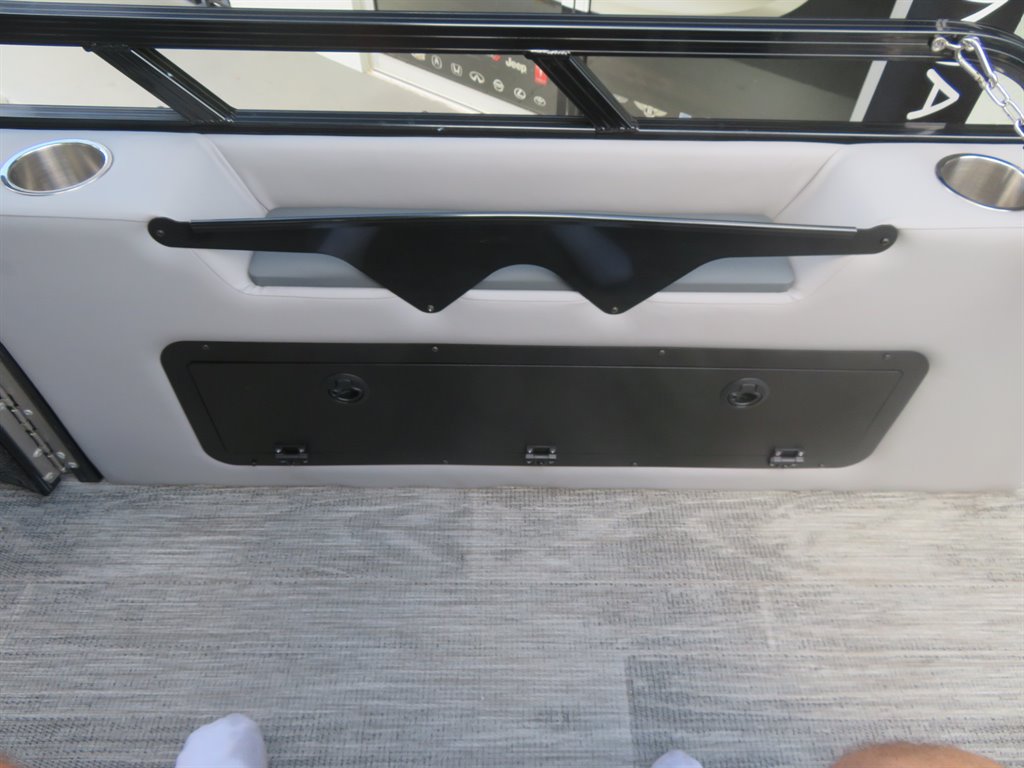 2027 AVALON LSZ VRB