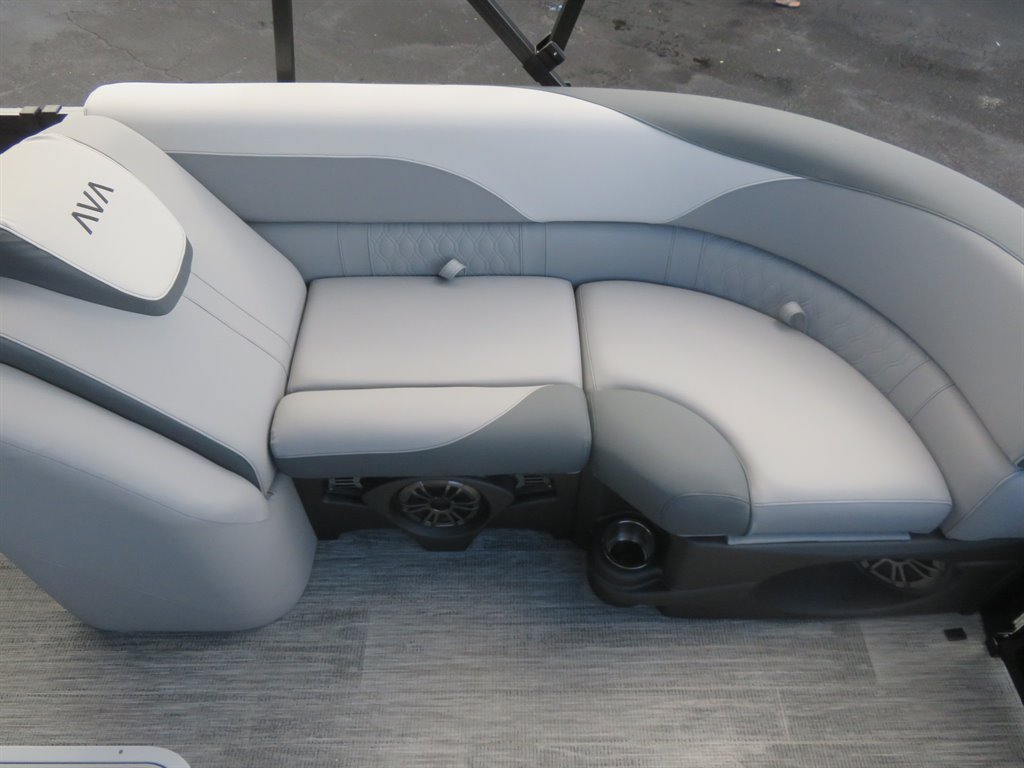 2027 AVALON LSZ VRB