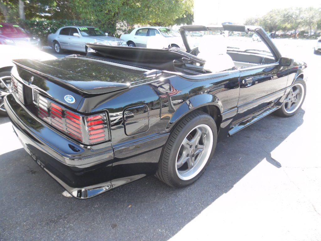 1988 Ford Mustang GT photo