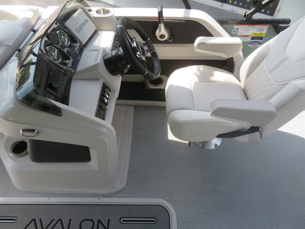 2027 Avalon 23 LSZ ENT - $91,800