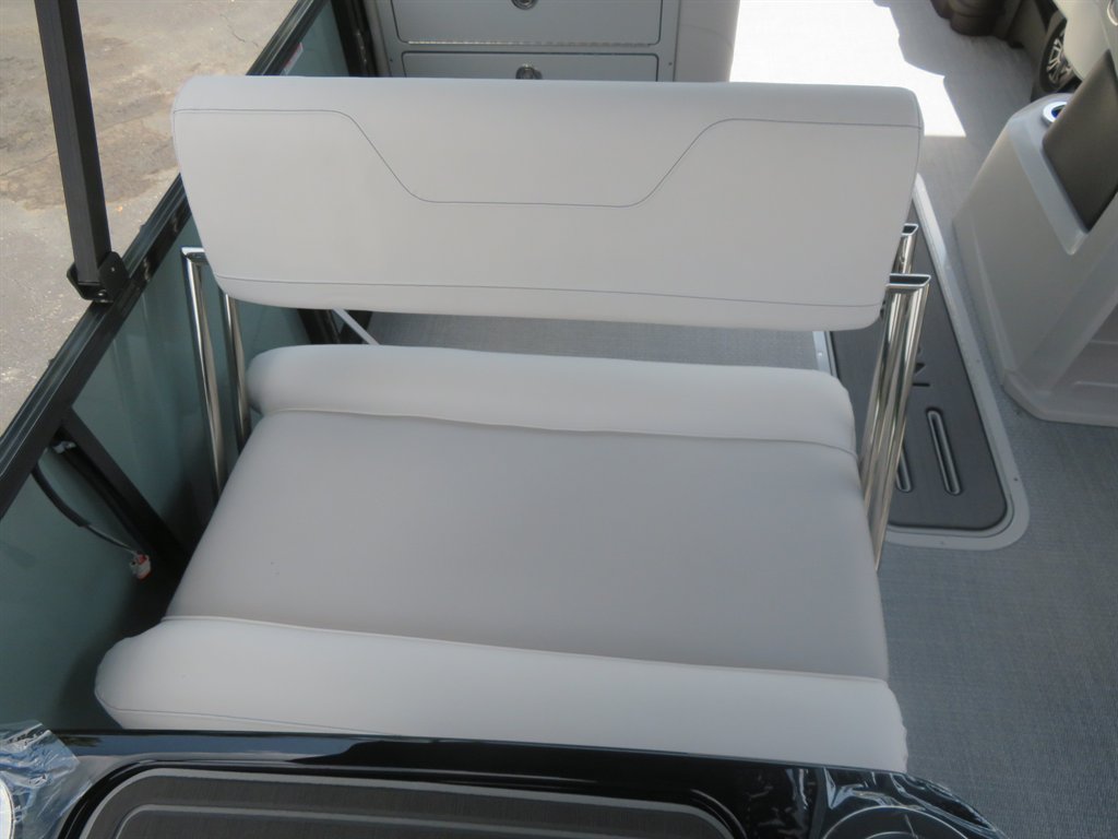 2027 Avalon 23 LSZ ENT - $91,800