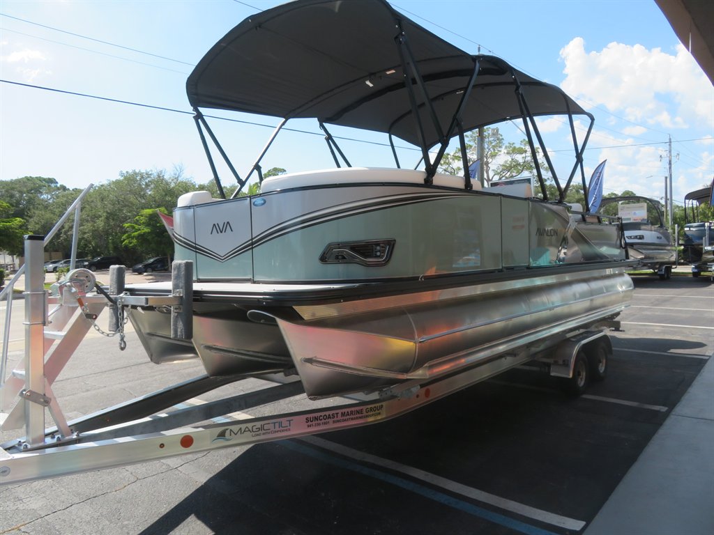 2027 Avalon 23 LSZ ENT - $91,800