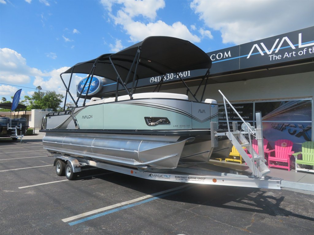 2027 Avalon 23 LSZ ENT - $91,800