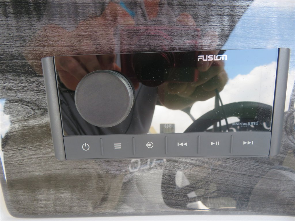 2027 Avalon 23 LSZ ENT - $91,800