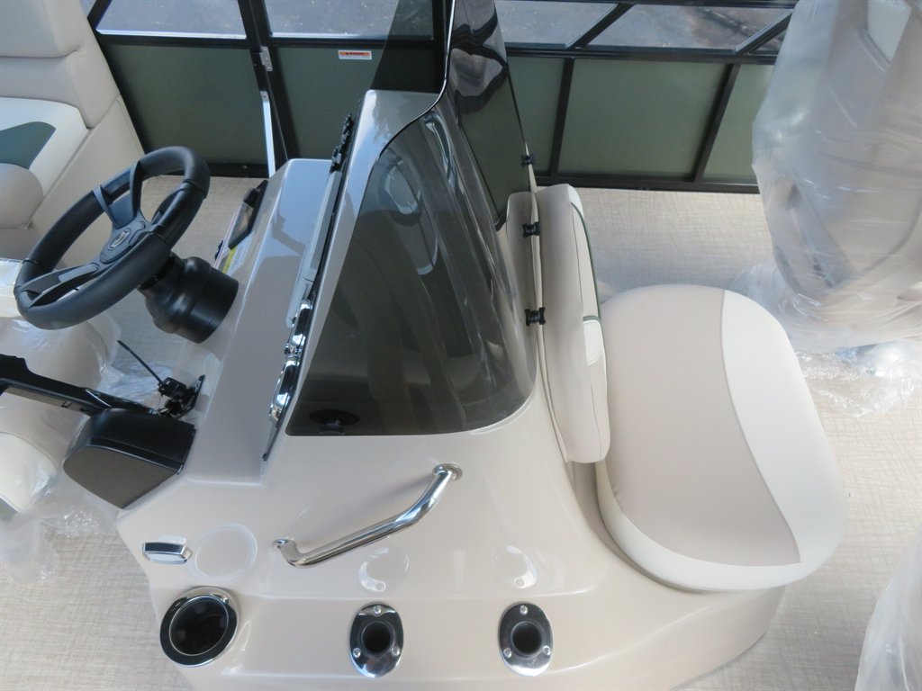 2027 Avalon 25 Venture 85 CCF - $98,900