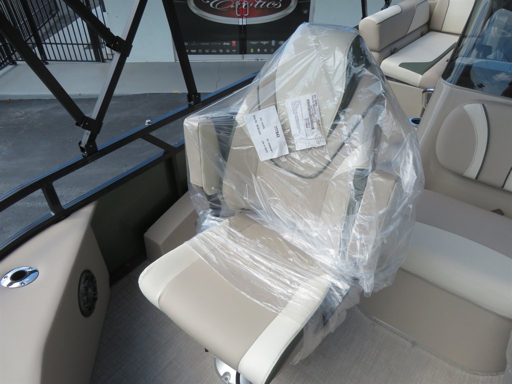 2027 Avalon 25 Venture 85 CCF - $98,900