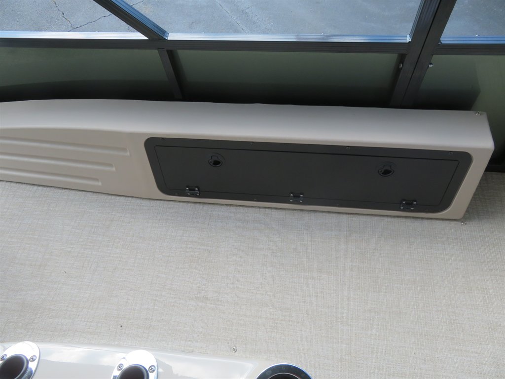 2027 Avalon 25 Venture 85 CCF - $98,900