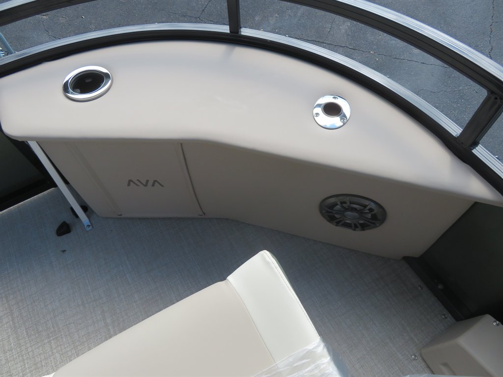 2027 Avalon 25 Venture 85 CCF - $98,900
