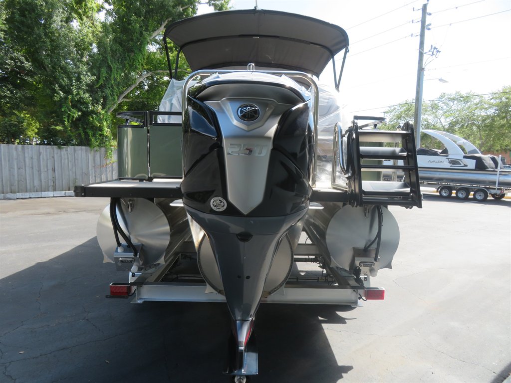 2027 Avalon 25 Venture 85 CCF - $98,900