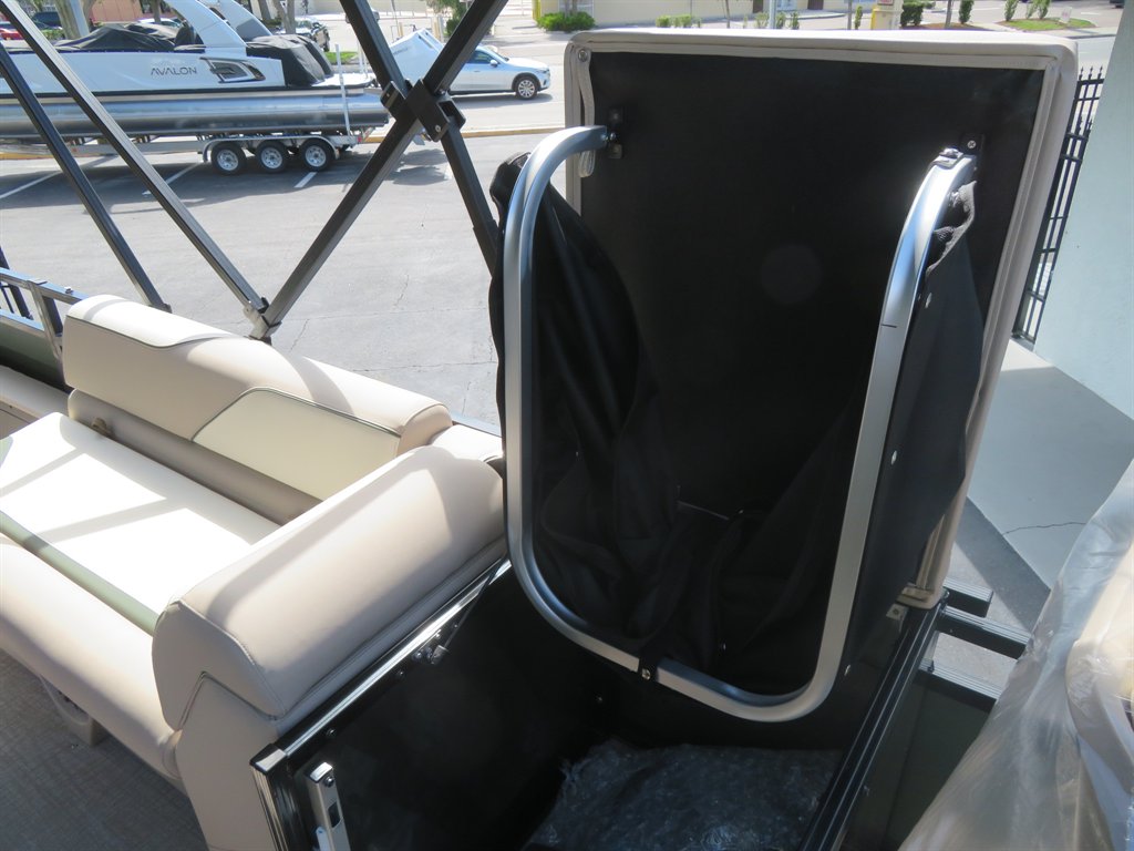2027 Avalon 25 Venture 85 CCF - $98,900