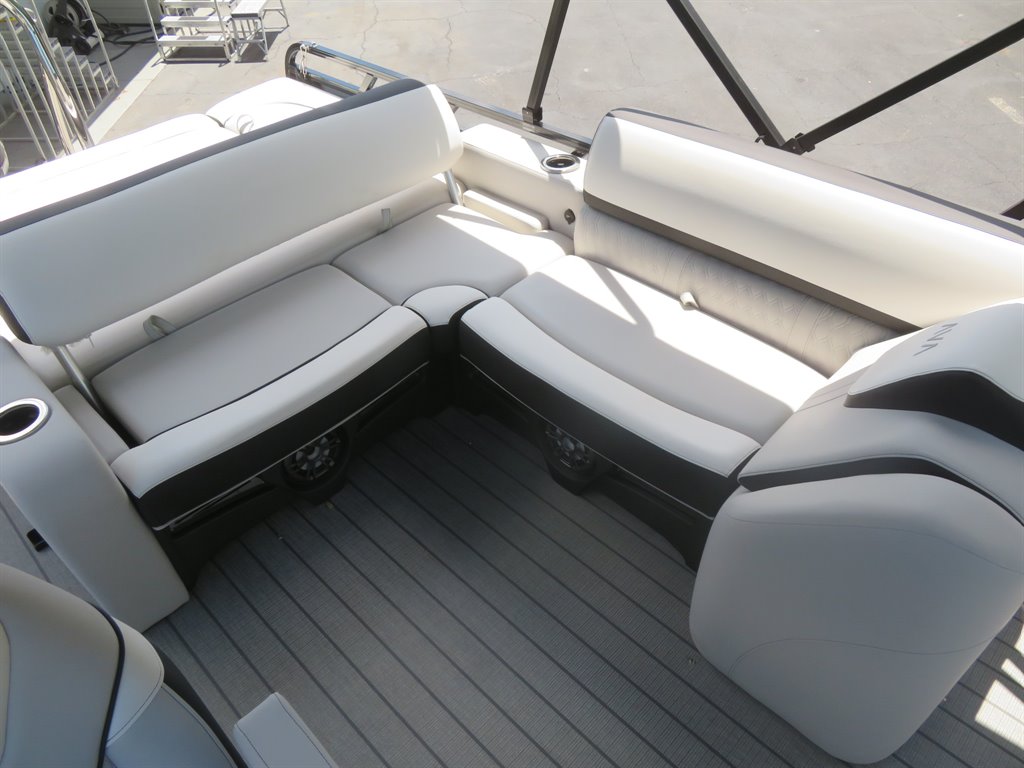 2027 Avalon 25 LSZ VRB - $99,800