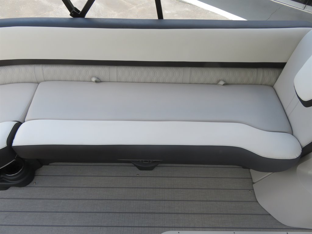 2027 Avalon 25 LSZ VRB - $99,800