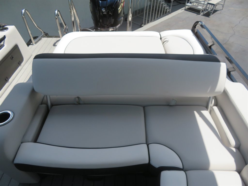 2027 Avalon 25 LSZ VRB - $99,800