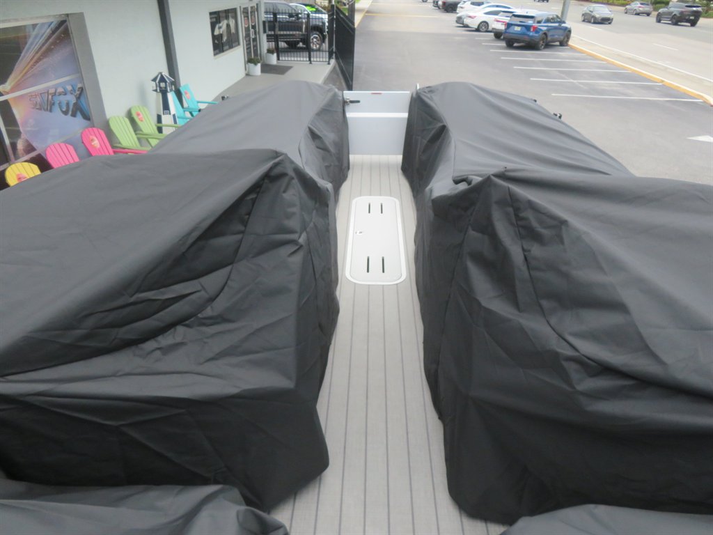 2027 Avalon Excalibur Carbon - $309,000