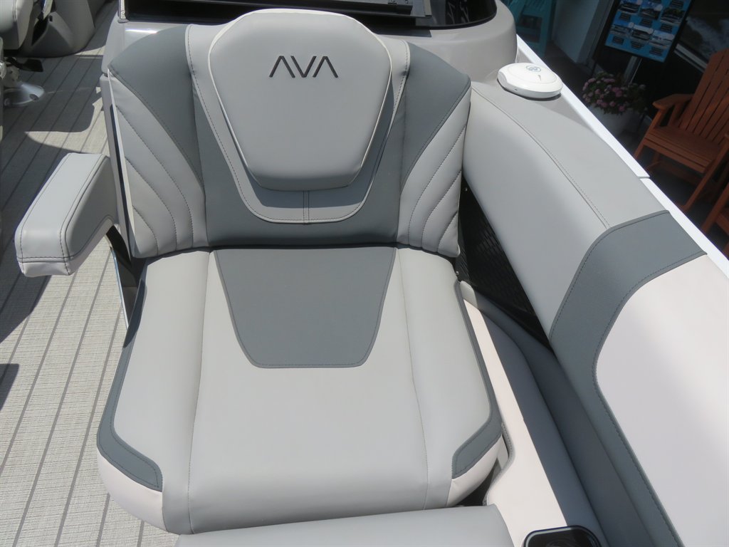 2027 Avalon Excalibur Carbon - $309,000