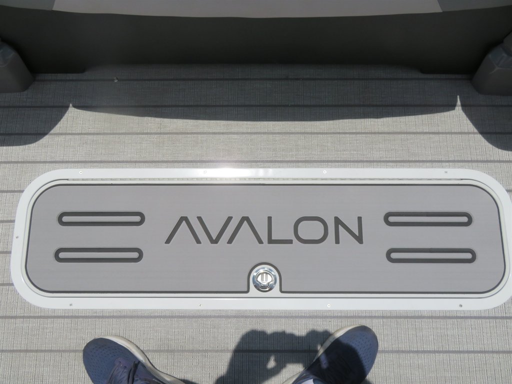 2027 Avalon Excalibur Carbon - $309,000