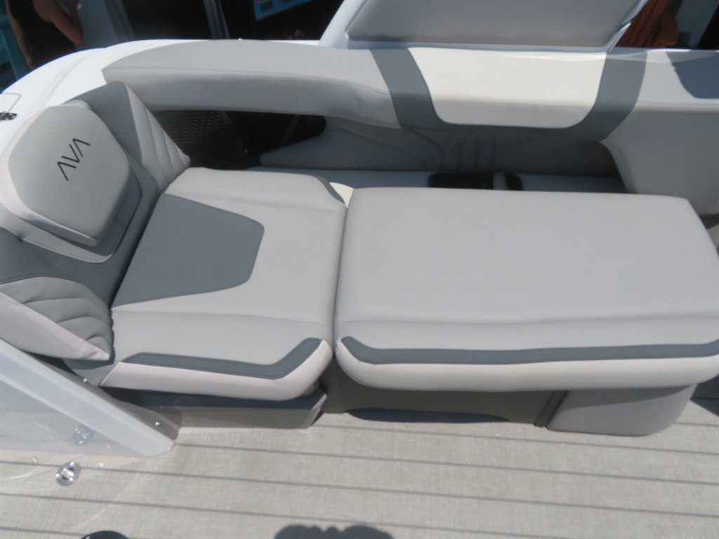 2027 Avalon Excalibur Carbon - $309,000