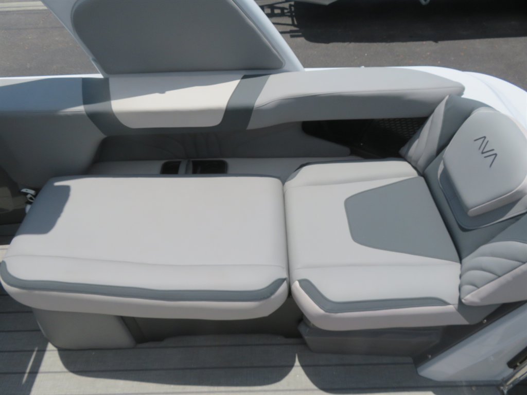 2027 Avalon Excalibur Carbon - $309,000